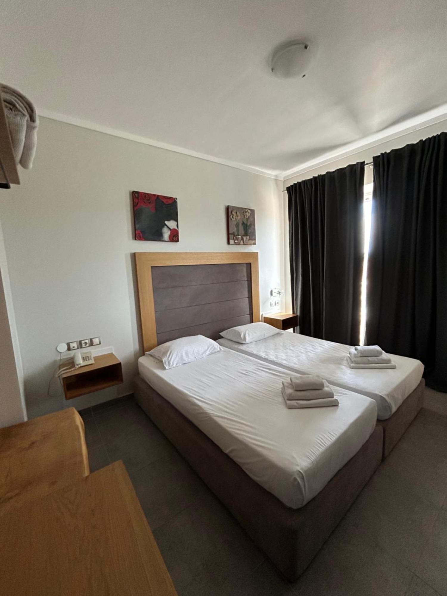 Perea Hotel *