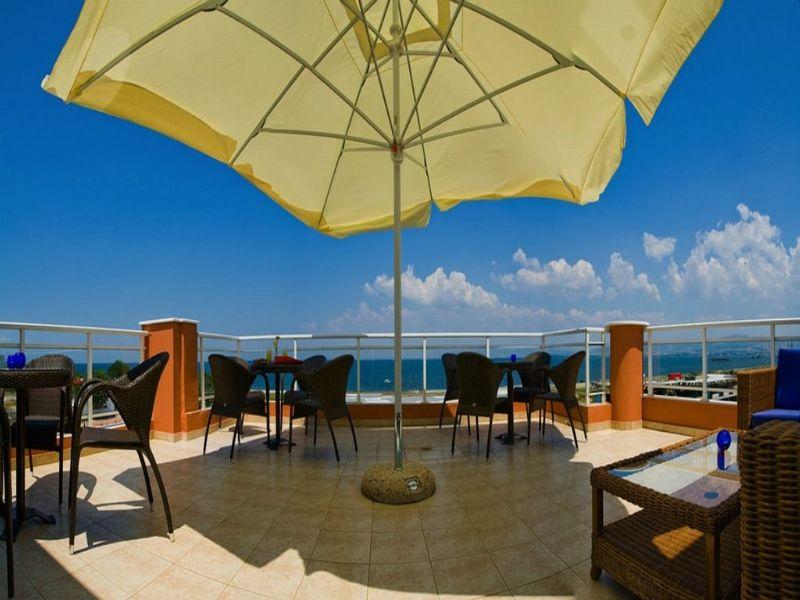 Perea Hotel *