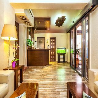 Perea Hotel *